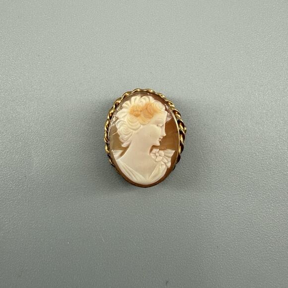 Vintage Carved Shell Cameo Brooch Pendant 1/20 12K GF Lady Portrait Twist Frame